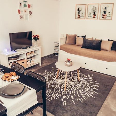 MAGNIFIQUE STUDIO CENTRE VILLE TOULON - Spacieux Climatisation Calme Rare Pas de parking privé stationnement gratuit dans la rue Exterior foto